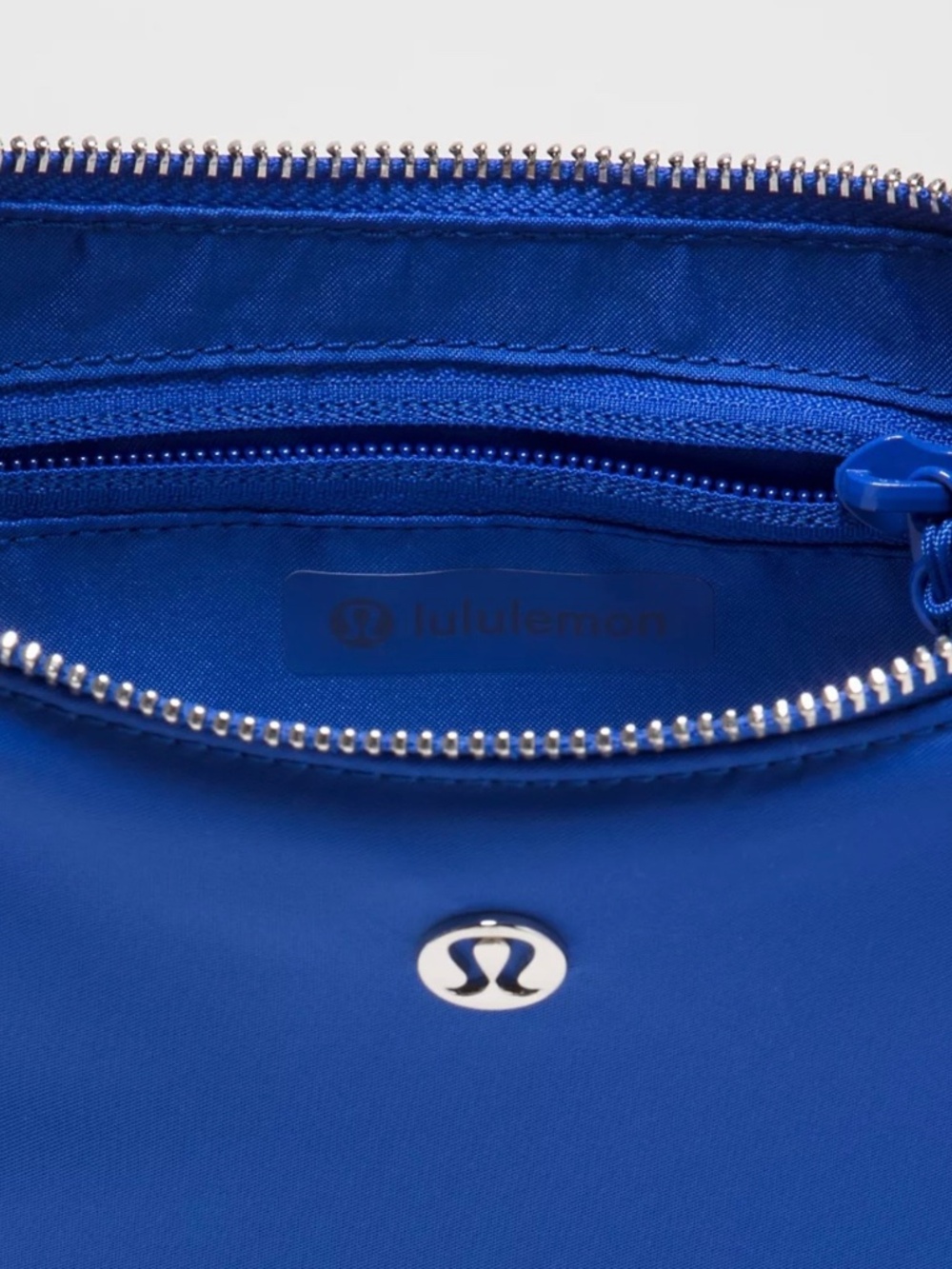 Lululemon City Essentials Small Shoulder Bag 3L in Beach Ball Blue/Silver - Picture 4 of 6